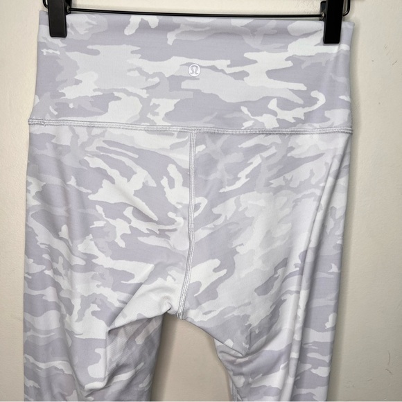 Lululemon Athletica Wunder Under High-Rise Tight 25" Luxtreme Size 8 Camouflage - Picture 9 of 16